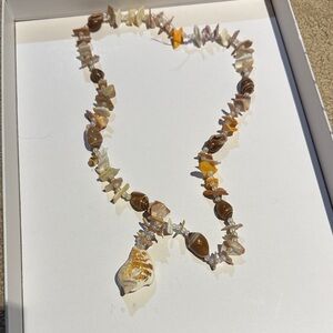 Chic Natural seashells handmade Necklace.